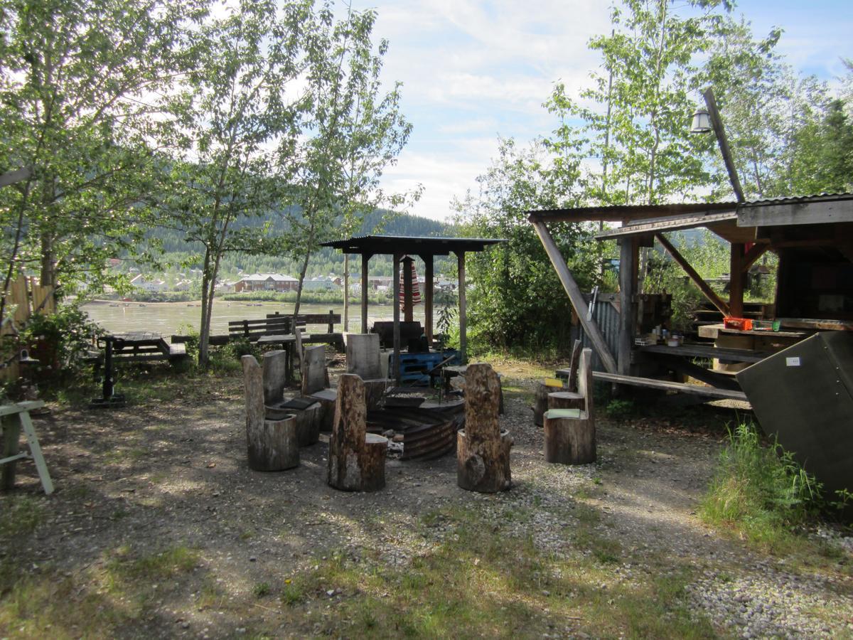 Dawson City River Hostel المظهر الخارجي الصورة