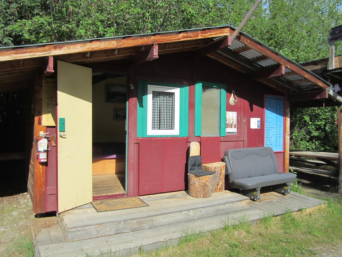 Dawson City River Hostel المظهر الخارجي الصورة