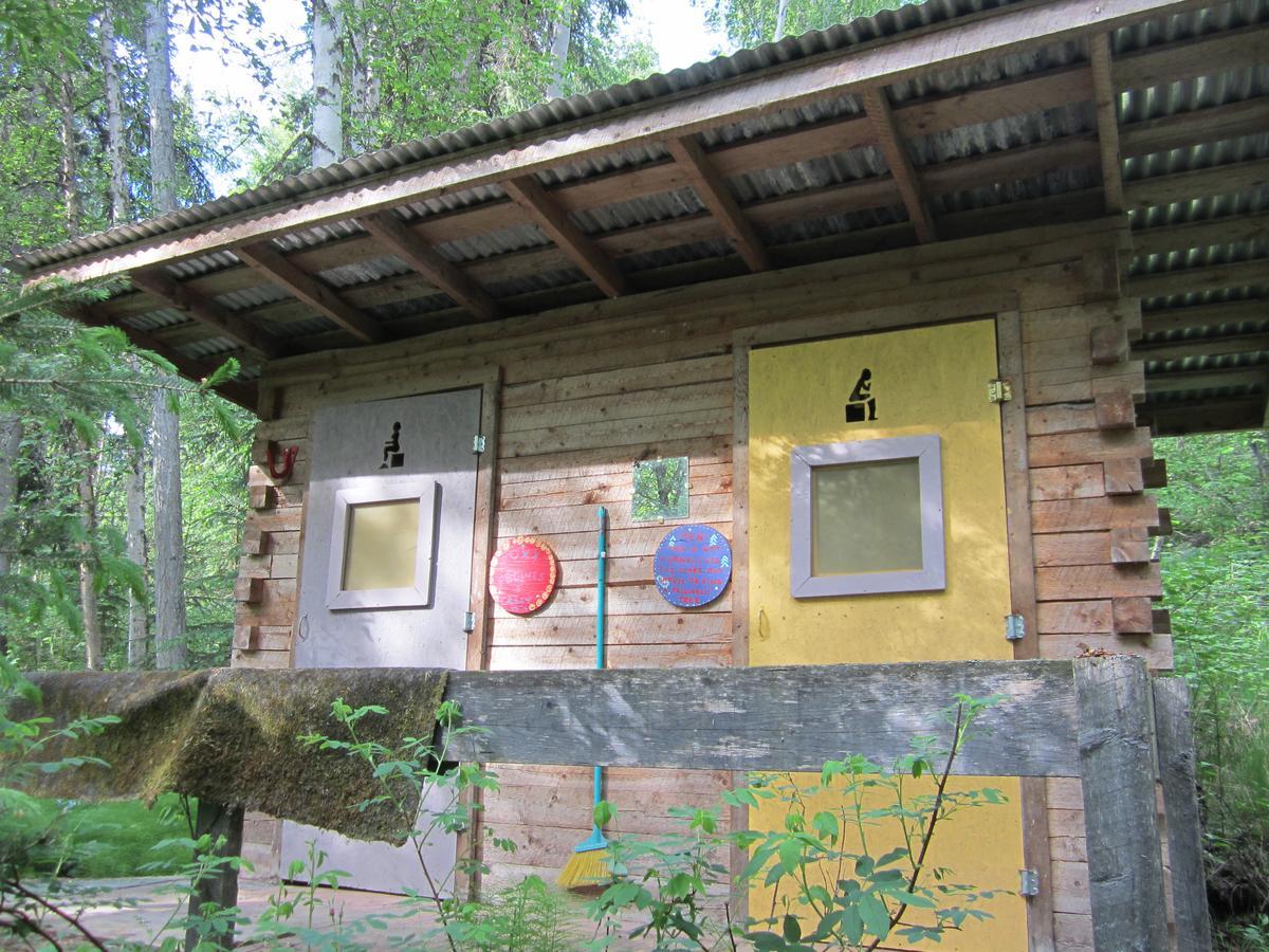 Dawson City River Hostel المظهر الخارجي الصورة